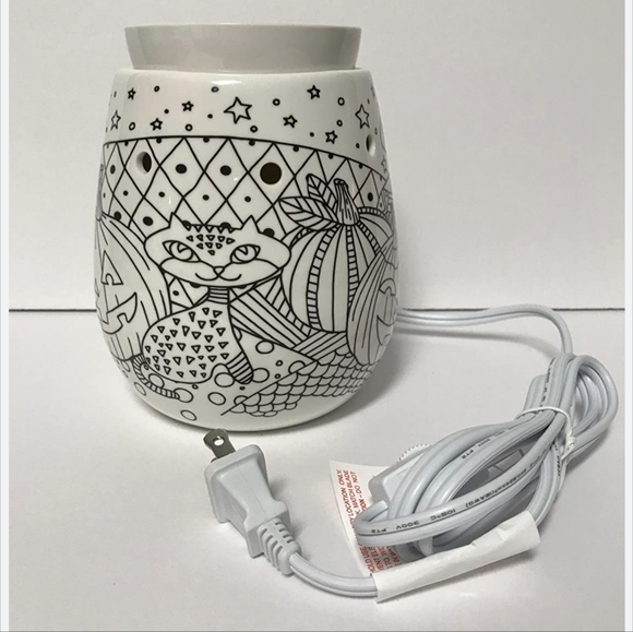 Tricks & Treats Colourable Scentsy Warmer - Picture 2 of 4
